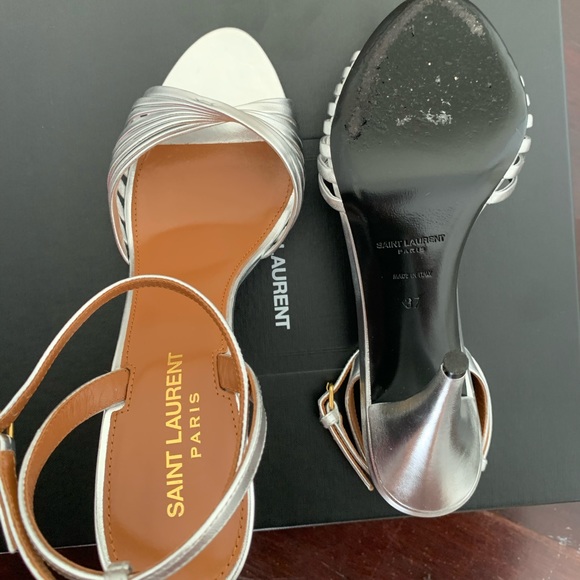 In mint condition, worn 1-2 times. I’m original Box with everything in it!! - Picture 5 of 10